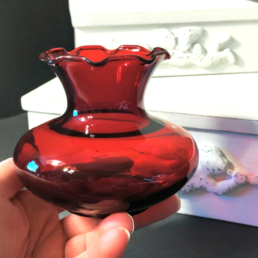 RED GLASS VASE⭐